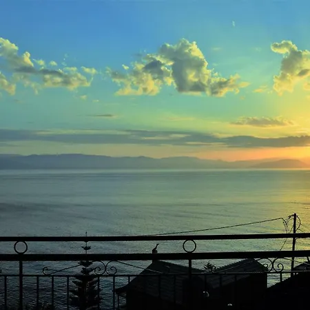 Hotel Perama 2* Перама