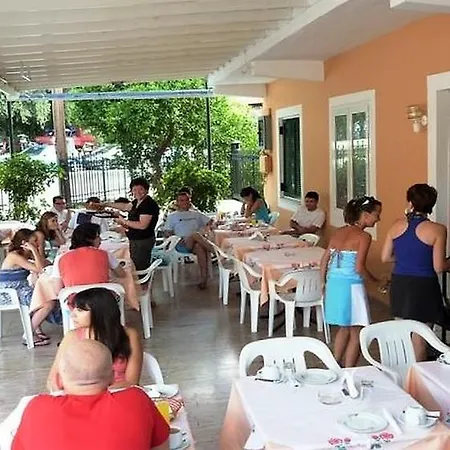 Hotel Perama Hotel